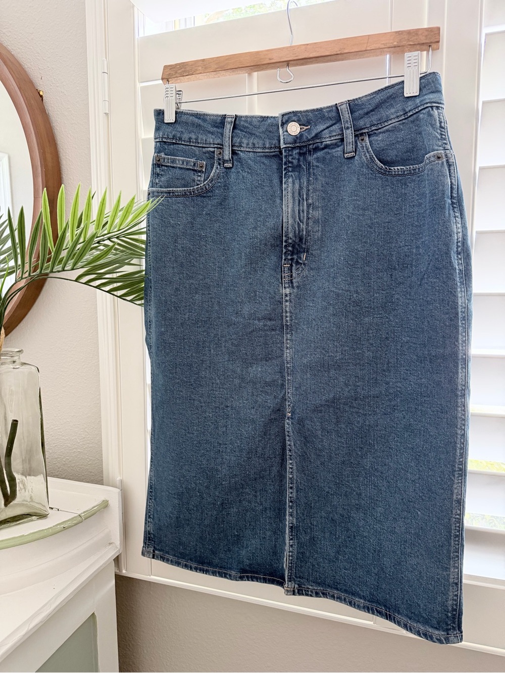 Gap Classic Midwash Denim Pencil Skirt